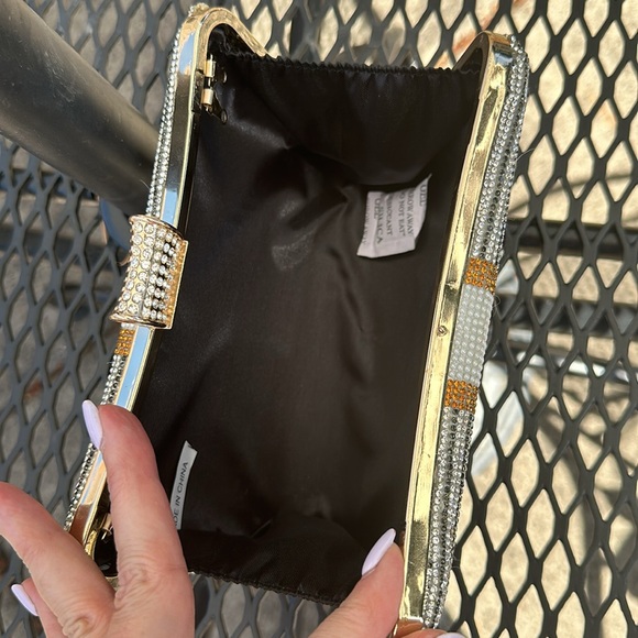 Rhinestone money clutch purse $100 dollar bills. Detachable gold strap & handle. - Picture 4 of 7